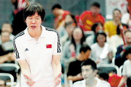 中国女排主教练郎平在有步骤地培养新人 提升球队状态方面颇有心得