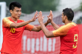 中国男足国家队在一场热学赛中4-0大胜上海申花队