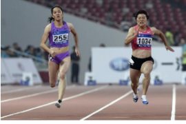 全国田径冠军赛在天津举行张丽在女子标枪大战中 投出70.42米的好成绩