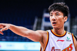据媒体报道 上赛季效力于八一男篮的老将韩硕已经抵达四川