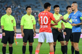郑智以中乙球员身份被征召进入国奥队 开启精彩的足球生涯