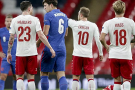 在主场对阵丹麦的比赛中 英格兰最终0-1输给对手