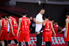 北京首钢新赛季的第一场比赛对阵八一男篮