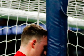 曼联28岁的英格兰中卫菲尔琼斯落选了本赛季英超和欧冠的报名名单