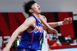 新疆男篮在前五场常规赛中取得了4胜1负的战绩暂居积分榜第六位