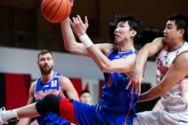 2020-21赛季CBA联赛继续进行新疆男篮迎战四川男篮