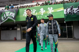 本赛季北京国安队有包括谢龙飞在内的6名预备队球员将注册在一线队