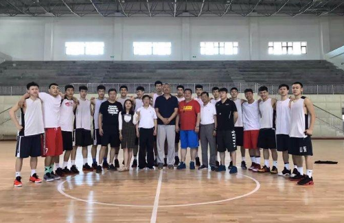 全运会男子篮球u19组的比赛中山东队将会迎来首个对手黑龙江男篮 麦动体育网