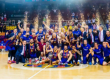 巴塞罗那男篮以92-73击败皇家马德里时隔7年再次捧起西甲ACB冠军奖杯
