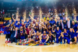 巴塞罗那男篮以92-73击败皇家马德里时隔7年再次捧起西甲ACB冠军奖杯