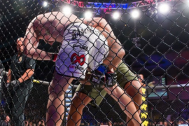罗布Font和科迪加布兰特在UFC格斗之夜的主要赛事中发生冲突