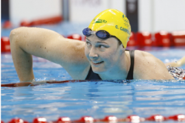 凯特坎贝尔在女子100米自由泳比赛中获得第二名