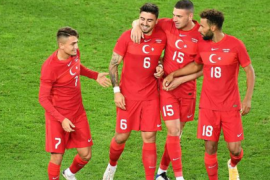 土耳其队1-3输给瑞士队成为本届赛事首支3连败球队积0分垫底出局