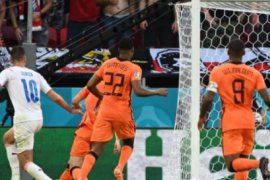 对阵荷兰希克又进球了这是其在本次欧洲杯上的第4个进球