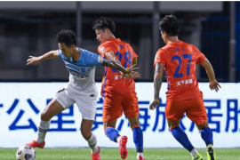 中超联赛分别在广州赛区与苏州赛区各进行了四场比赛