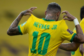 巴西凭借着里贝罗和内马尔的两个进球主场2-0完胜秘鲁