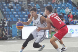 代表北京参赛的清华大学男篮在5-6名排位赛中以16比14险胜四川队