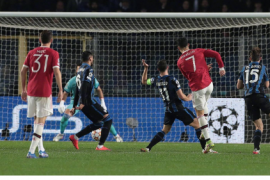 欧冠小组赛第4轮一场焦点比赛中曼联在客场2-2逼平亚特兰大