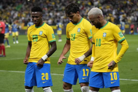 巴西队拿到了世界杯门票成为南美第一支晋级世界杯正赛的球队